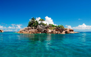 Small island ocean palm trees - a small island in the middle of the ocean free wallpaper