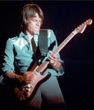 Man guitar tie blue shirt - his shirt free wallpaper