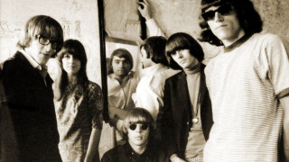 Group people room graffiti wall - 1 9 6 0 s free wallpaper