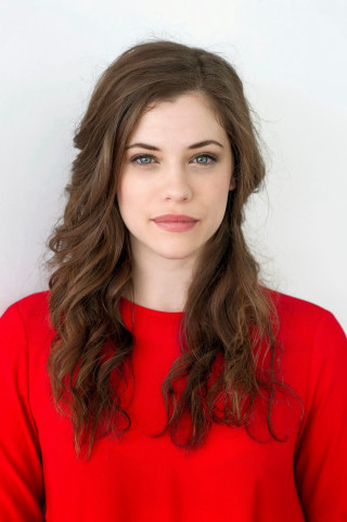 Woman long hair red shirt 4 - de stijl free wallpaper