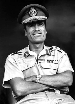 Man uniform smiling arms crossed - 1 9 6 0 s free wallpaper