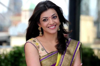 Woman sari smiling camera arms - ella guru free wallpaper