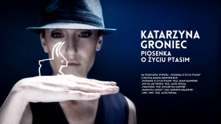 Woman hat hand out camera - her free wallpaper