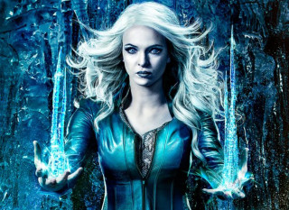 Woman blue outfit swords forest - snow free wallpaper