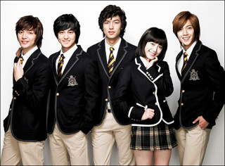 Young people group white wall - paris school free wallpaper