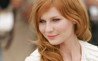 Woman red hair blue eyes 14 - free portrait wallpaper