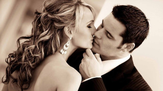Romantic kiss blackandwhite love danscott - free love wallpaper