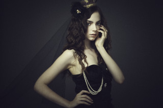 Woman black dress cell phone 7 - a cell phone free wallpaper