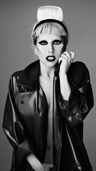 Woman hat black jacket shoulders - dark free wallpaper