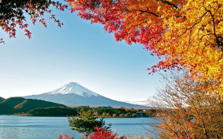 Mountain lake autumn leaves bridge - a lake in the foreground free wallpaper