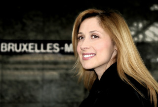 Woman blonde hair standing bruxelles - a flemish baroque free wallpaper