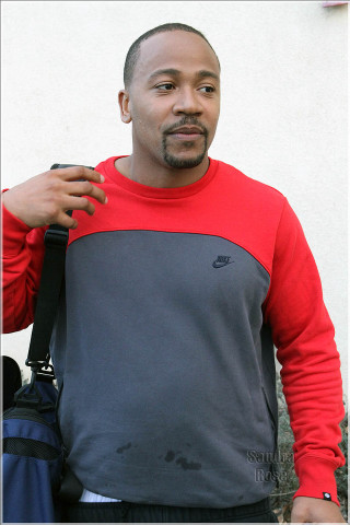 Man red grey shirt black - les nabis free wallpaper