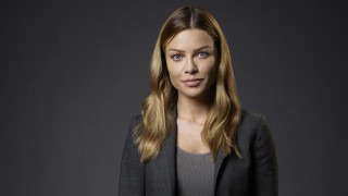 Woman long hair blazer dark - a dark background free wallpaper for desktop
