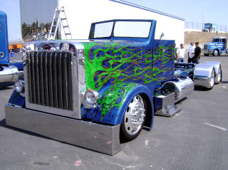 Blue truck green blue design - a blue truck free wallpaper