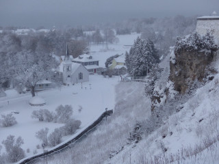 Snowy landscape house road hill - far free wallpaper