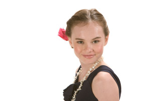 Woman flower black dress pearls - beatrice huntington free wallpaper