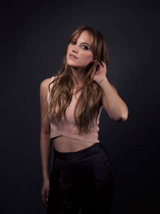 Eve rider crop top pose - private press free wallpaper