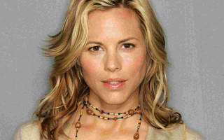 Blonde woman necklace sweater gray - facial free wallpaper