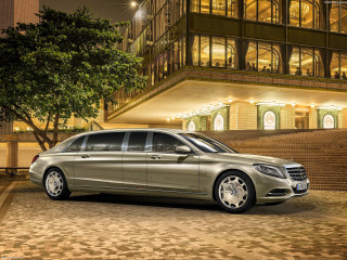 Silver car parked building night 2 - a silver car free wallpaper