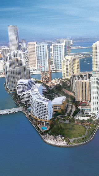 City tall buildings water bridge 2 - free city wallpaper