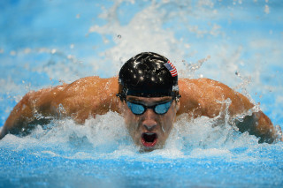 Man swimming pool hat goggles - his head free wallpaper