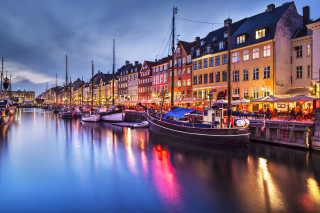 Harbor boats night tall buildings - a harbor free wallpaper