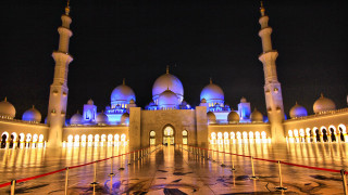 Large building clock nighttime lights 2 - the wall and a clock free wallpaper