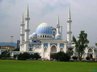 Large white blue building blue - roof free wallpaper