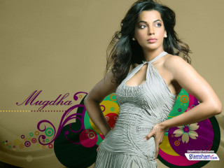 Woman dress posing picture colorful - a woman in a dress free wallpaper