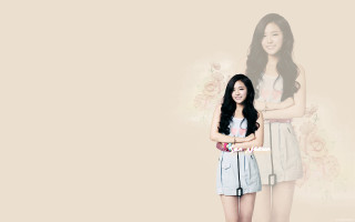 Woman long hair microphone flowered - an gyeon free wallpaper for desktop
