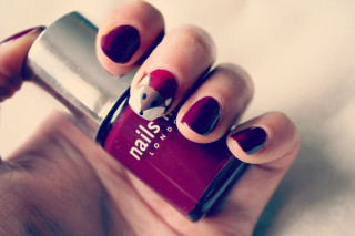 Woman holding nail polish red - naive art free wallpaper for desktop
