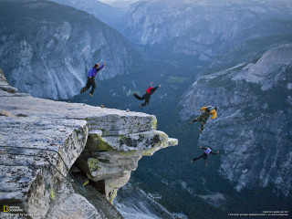Cliff jumpers mountain view valley - a photo free wallpaper
