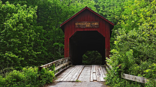 Red covered bridge nature scene - covered free wallpaper