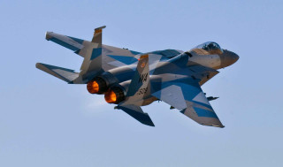 Fighter jet blue sky light - a blue sky free wallpaper