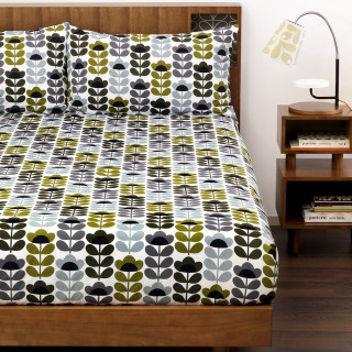 Bed green black bedspread nightstand - a lamp free wallpaper