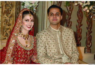 Man woman indian attire posing 2 - adobe photoshop free wallpaper