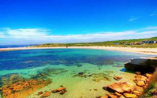 Beach clear blue water rocks - clear blue water free wallpaper