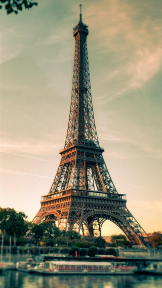Eiffel tower paris landmark skyline 2 - photo real free wallpaper