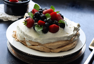 Cake berries cream plate fork - fedot sychkov free wallpaper