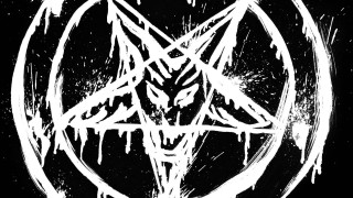 Demon head circle black white - a circle free wallpaper