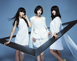 Three women white dresses blue - aimitsu free wallpaper