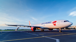 Large passenger jet airport tarmac 3 - boleslaw cybi free wallpaper