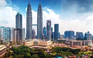 City tall buildings bridge skyline - the middle of it free wallpaper