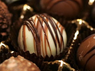 Chocolate covered dessert box drizzle - decadent free wallpaper