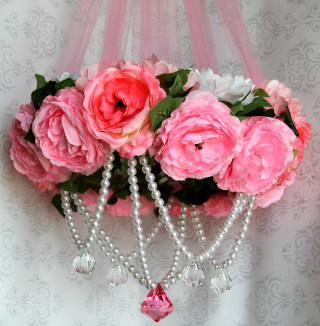 Pink flower arrangement wall pearls - still free wallpaper