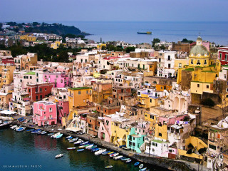 City buildings boats water background - building free wallpaper
