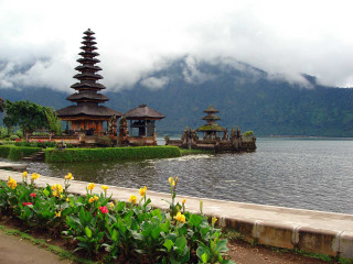 Lake temple flowers mountain clouds - a few flower free wallpaper