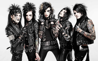Group people makeup hair posing - a picture together free wallpaper