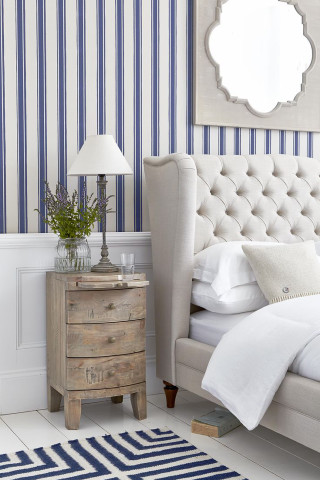 Bedroom bed interior cozy decor 2 - a bedroom free wallpaper