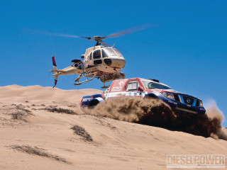 Helicopter truck desert person air - a helicopter free wallpaper